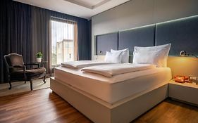 Hotel Unic Prague 4*